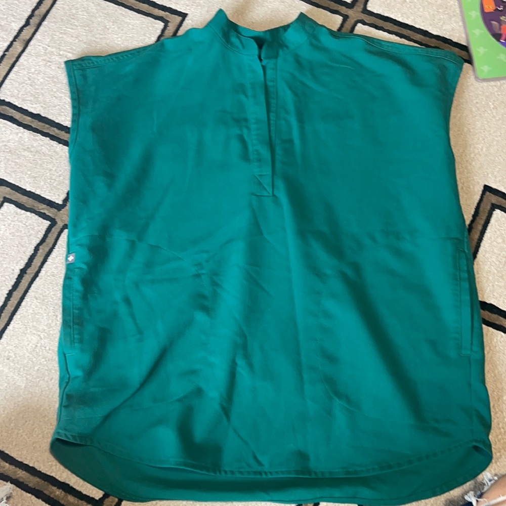 Figs green scrub top
